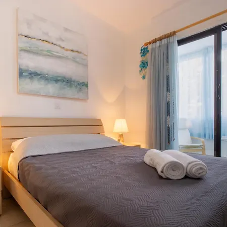 Holiday home Large Veranda 2br Walk To Paralimni