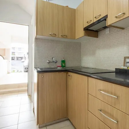 Holiday home Large Veranda 2br Walk To Paralimni