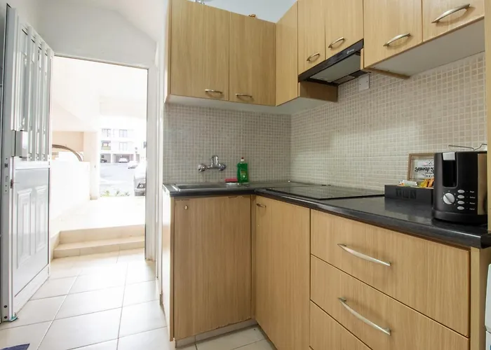 펜션 Large Veranda 2br Walk To 파라림니